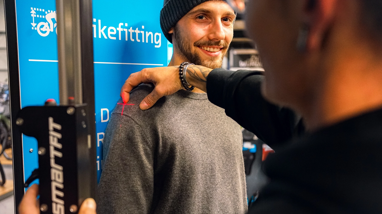 Kunde bei der Smartfit-Fahrradvermessung und Ergonomieberatung bei Zweirad Würdinger